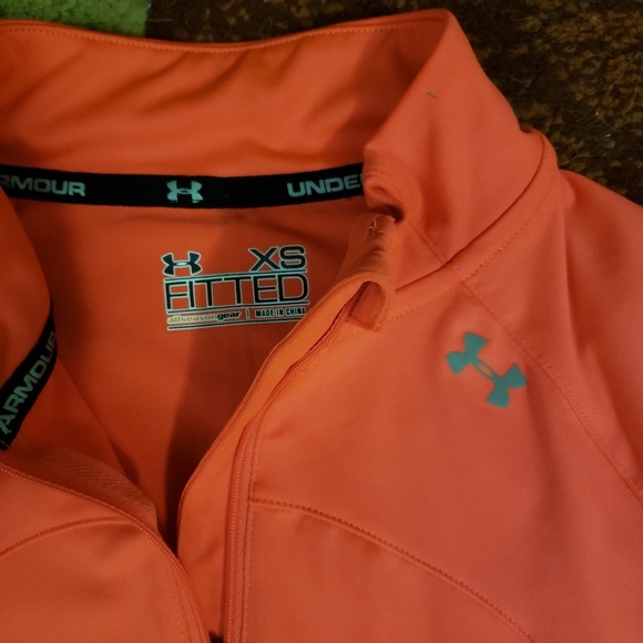 Like New Under Armour matching Athletic Suit - Picture 8 of 8